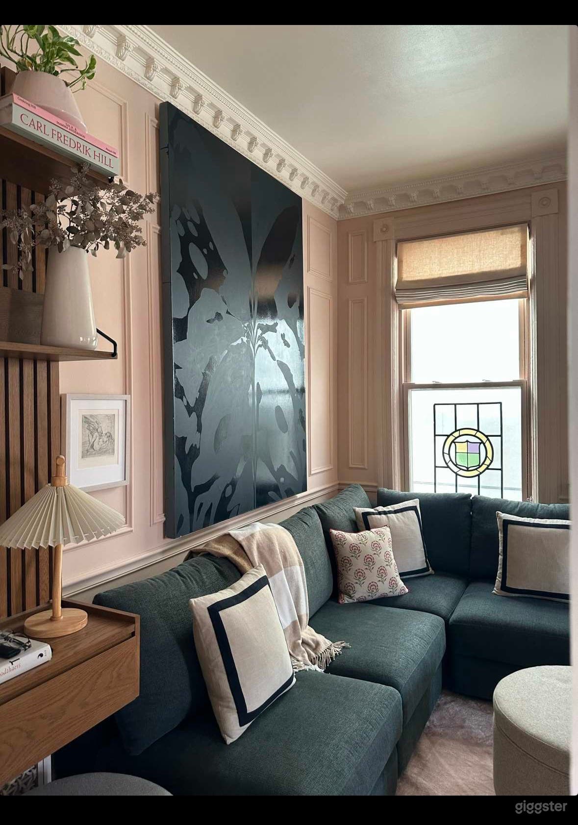 Beautifully Decorated Victorian 2-Flat - Heart of West Town Photo 2