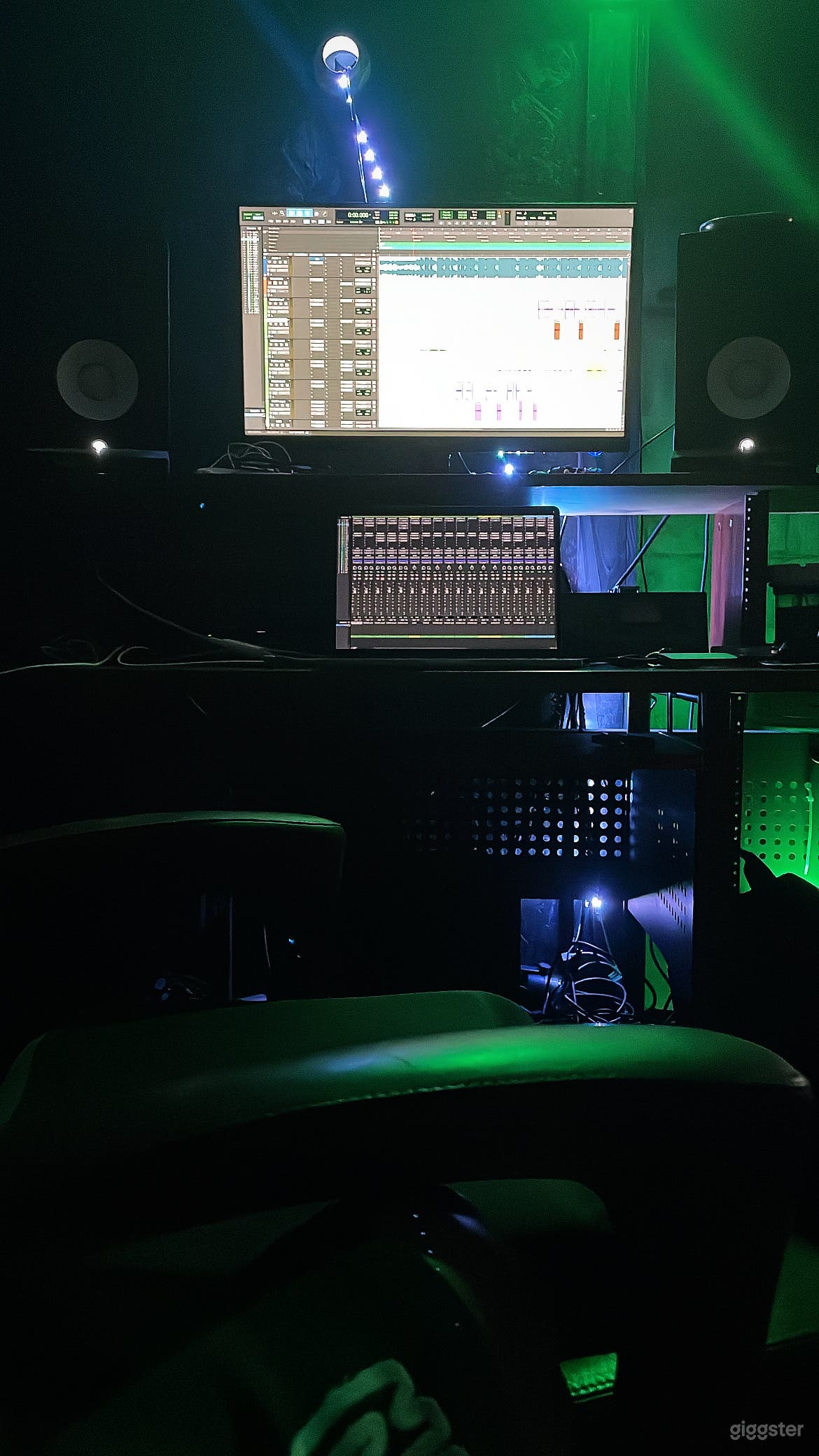 Multi-Purpose Studio Loft Available For Rent 24/7 Photo 4