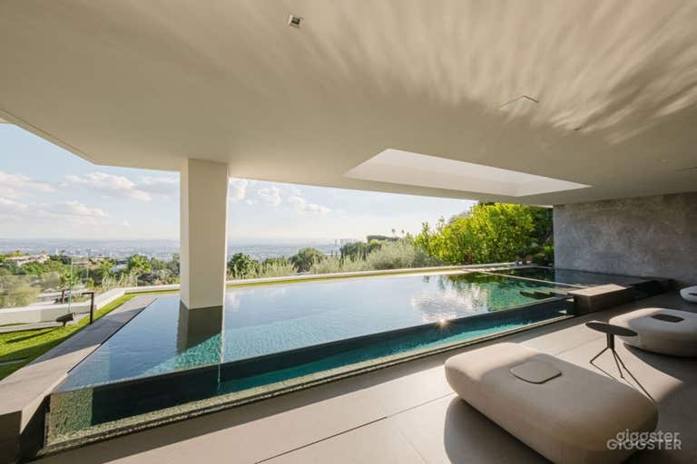  TWILIGHT SERENITY ENCLAVE: GOTHAM ESTATE/POOL 