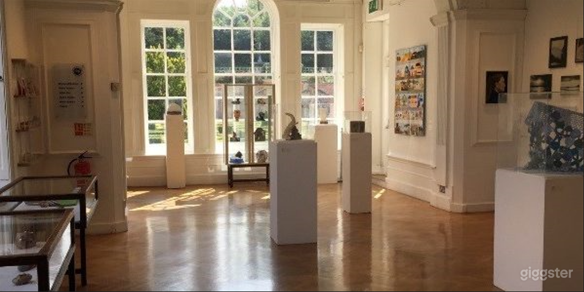 Mirror Gallery Photo 3