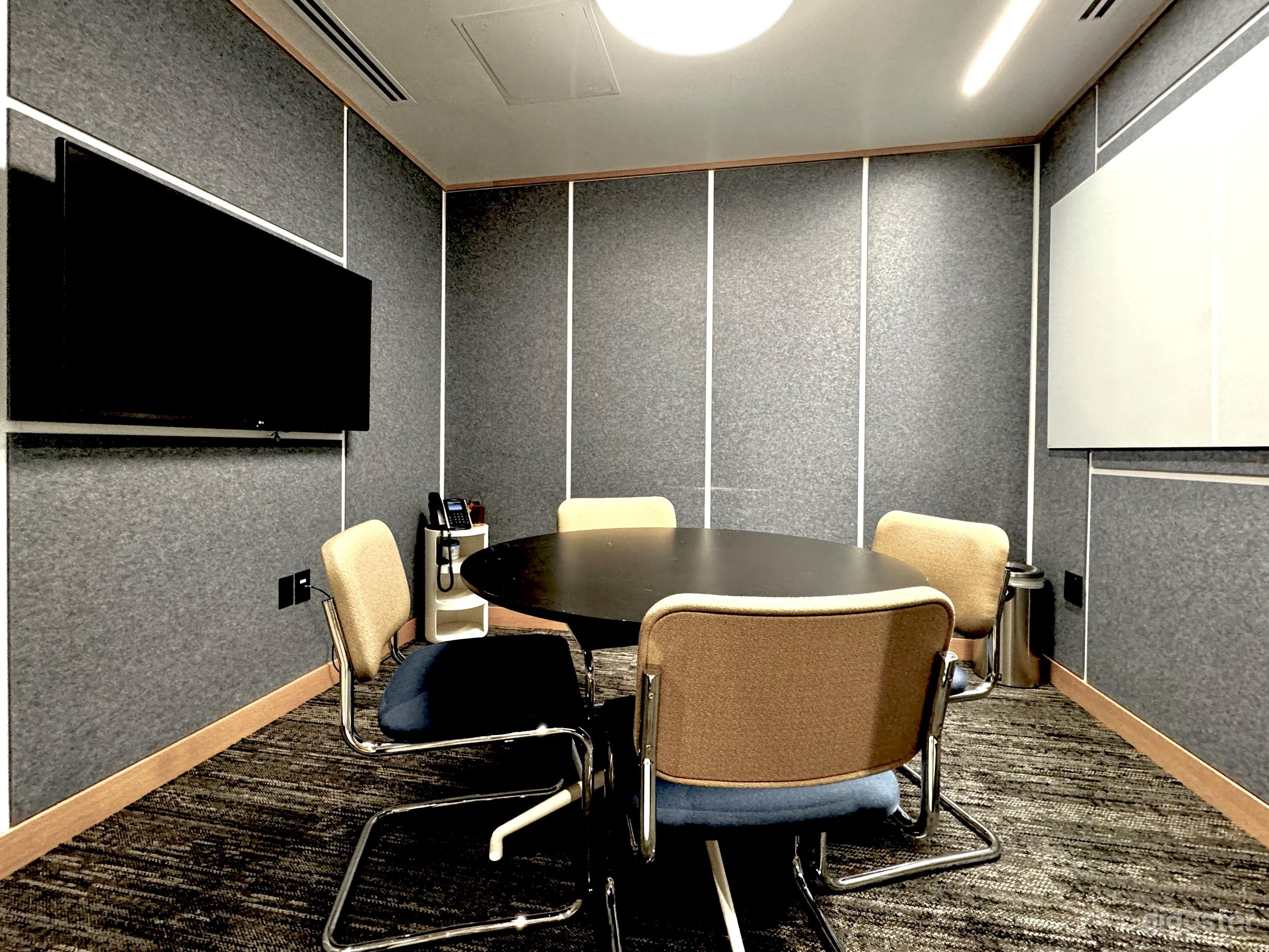 Equipped Conference Rooms  Photo 1