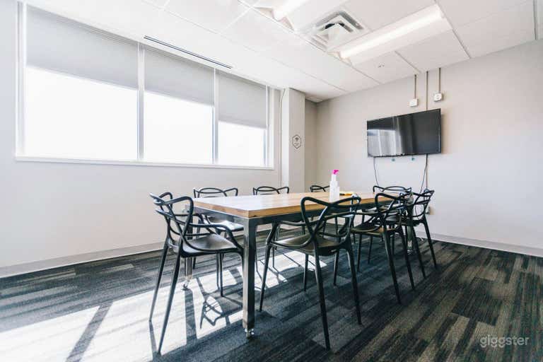 Great Natural Light Conference Room in Downtown Chattanooga 