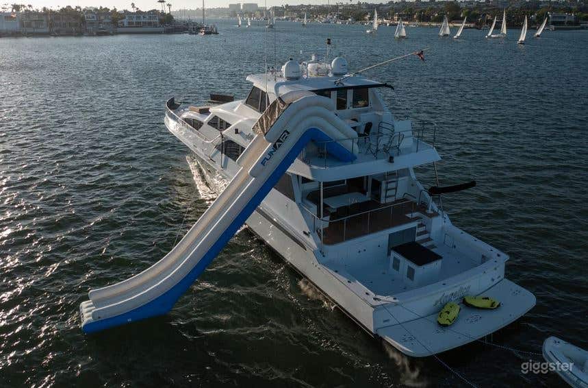 85 Foot Cheoy Lee Yacht (Up to 12 Guests) Photo 1