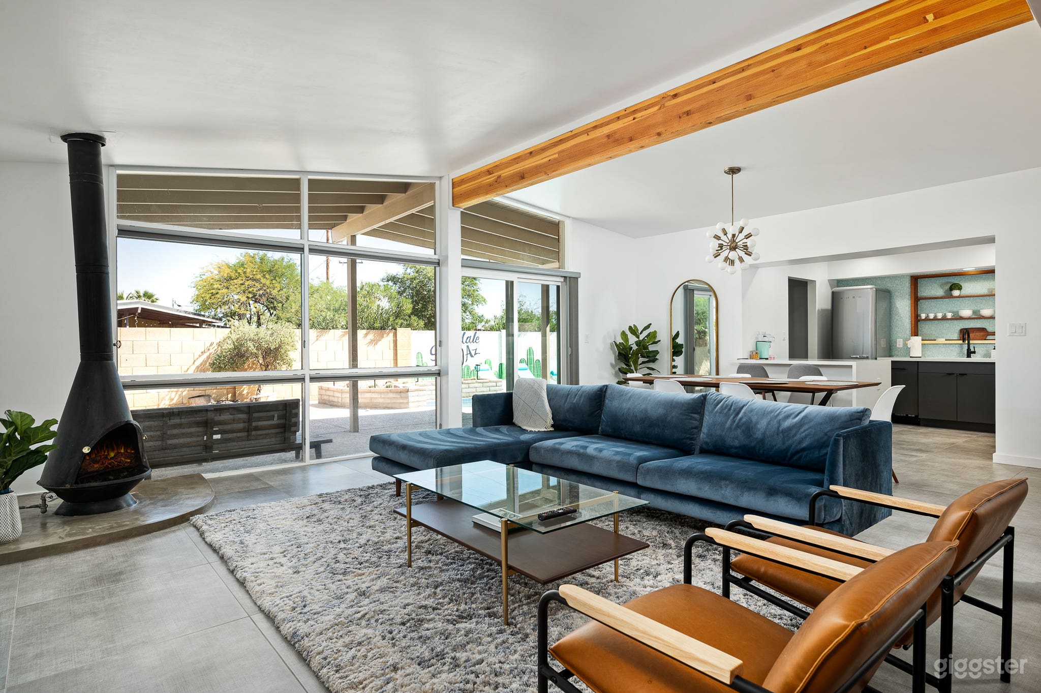 Newly Remodeled Mid-Century Pool Home in Old Town Photo 1
