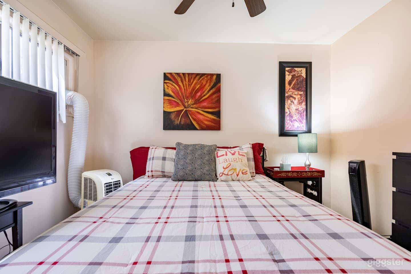 Stylish West Hollywood Apartment – Ideal for Photo Photo 4