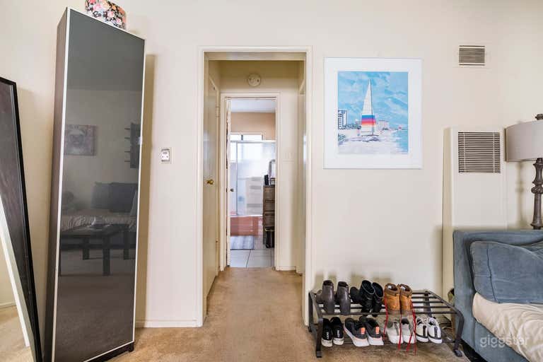  Stylish West Hollywood Apartment – Ideal for Photo 