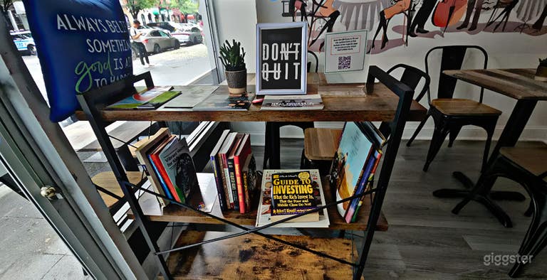  Cozy Cafe in Harlem next to NYPD Pct 