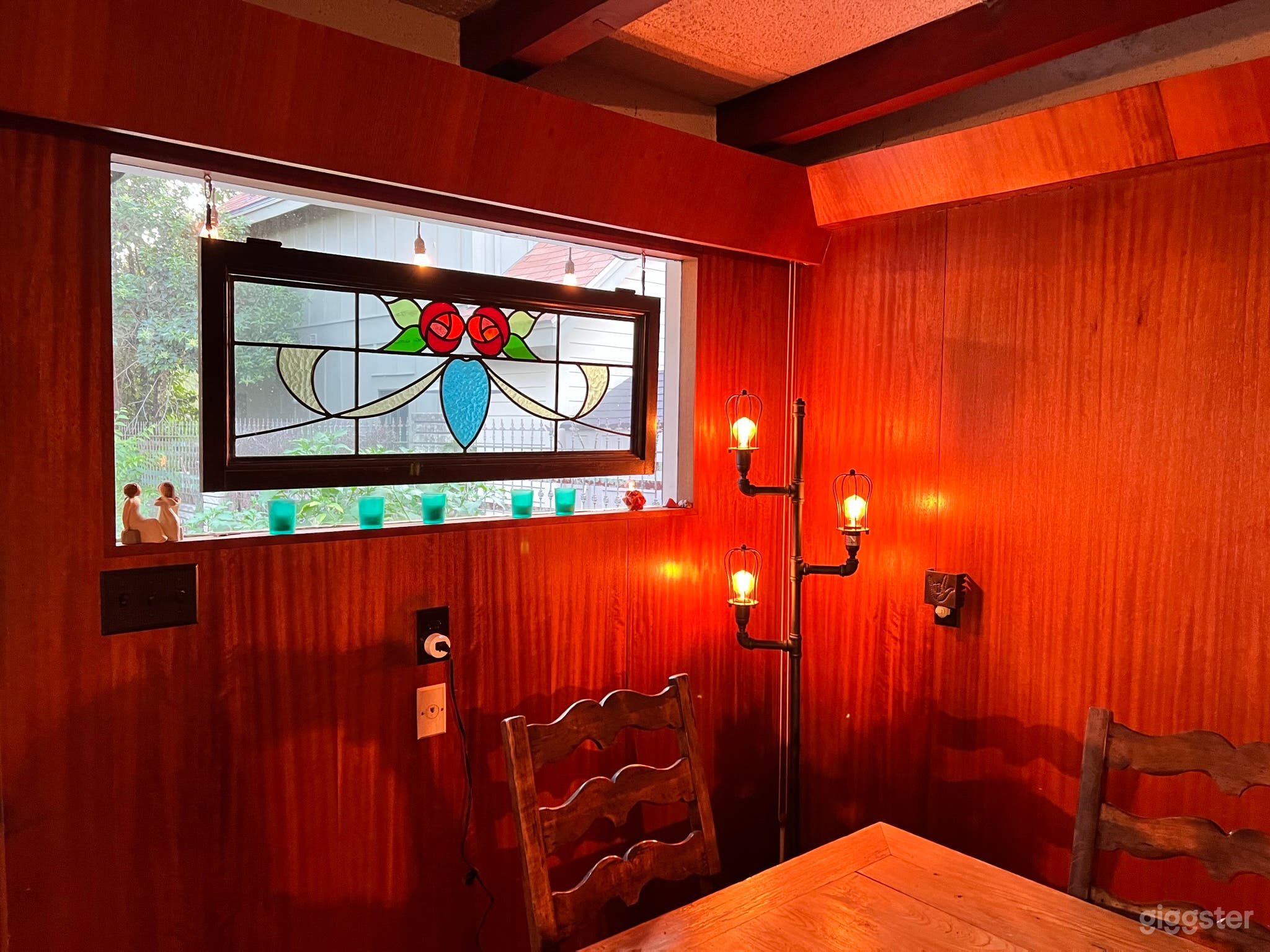 Old Austin Vibe Peacock House Photo 1