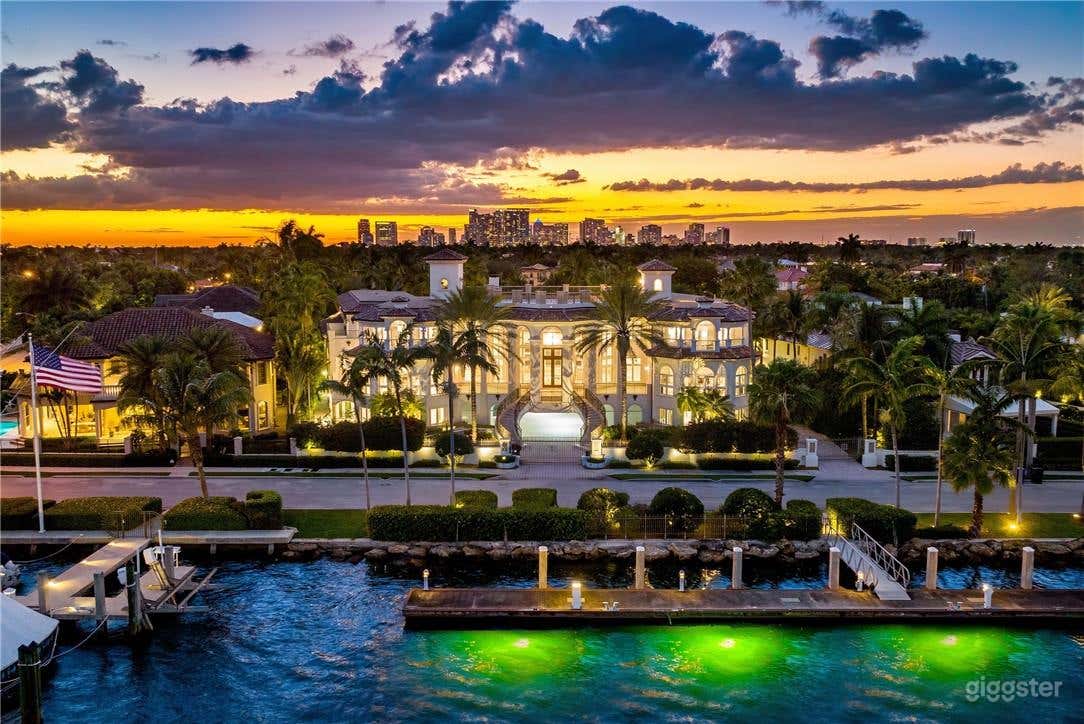 Incredible 7 Bedroom 11 Bath Idlewyld Mansion Photo 2