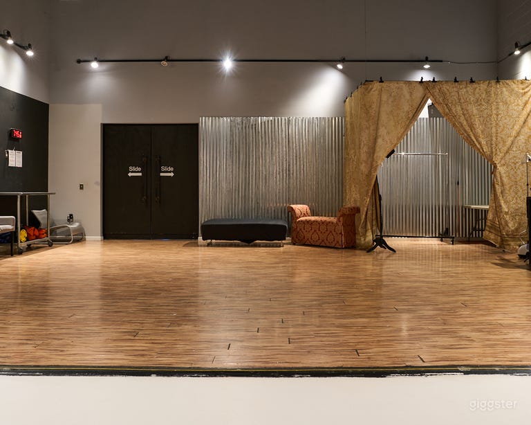  Studio A Ideal for photo shoots NO MUSIC VIDEOS 