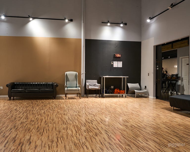  Studio A Ideal for photo shoots NO MUSIC VIDEOS 