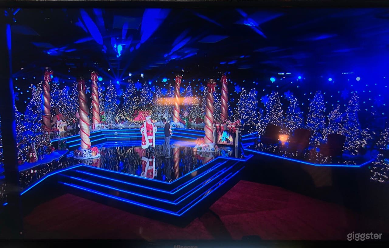 Stage One - CW Christmas Caroler Challenge- Set is not included in booking. Just shown for scale.