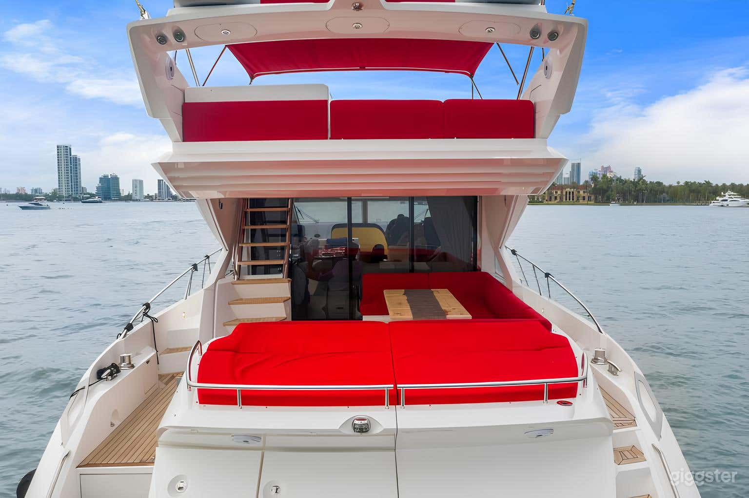 68" Sunseeker Sport Yacht Photo 4