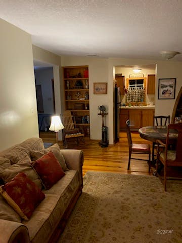 Carlie’s Cabin Photo 3