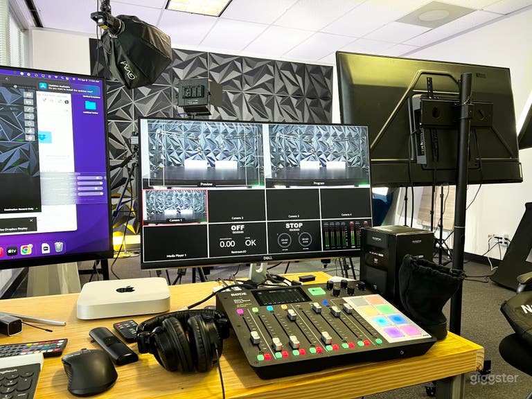  Film and Recording Podcast Studio 