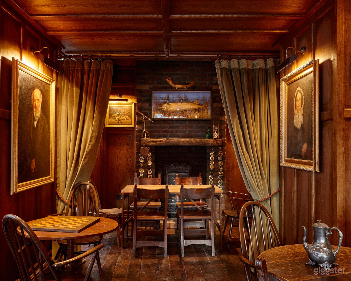 Mr Fogg's Tavern Photo 3