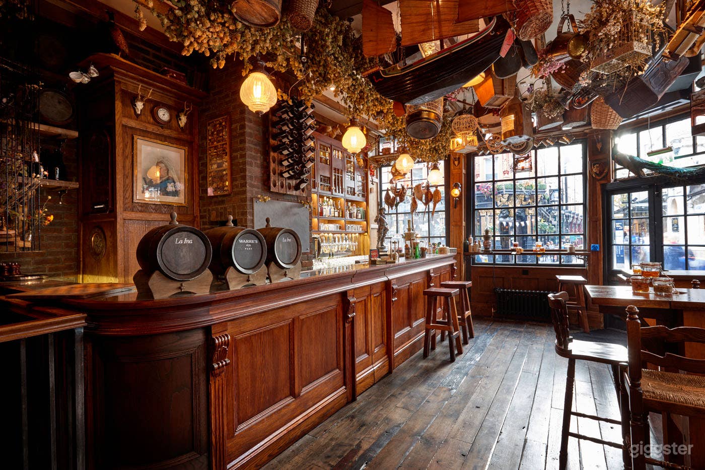 Mr Fogg's Tavern Photo 2