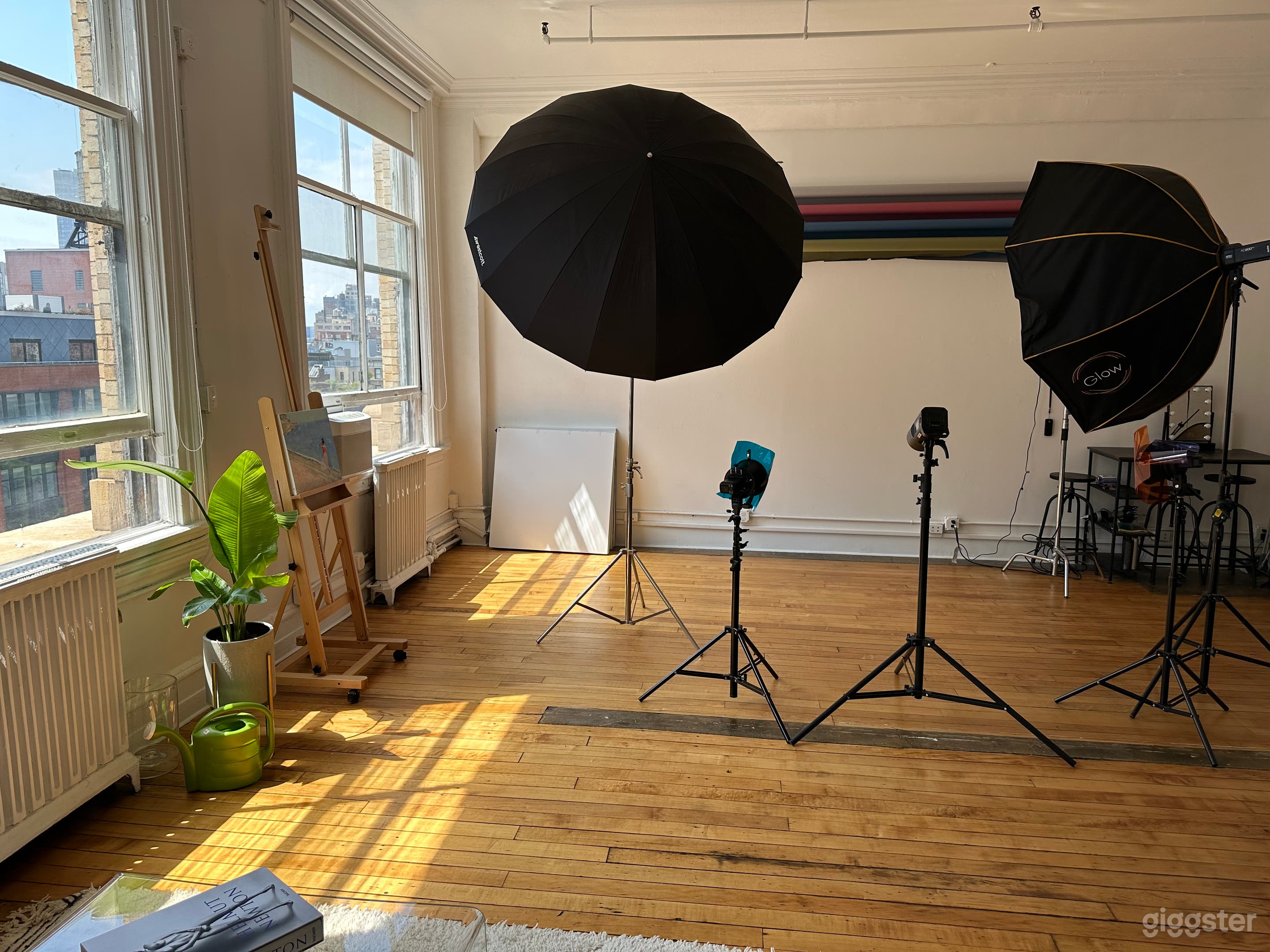 Bright Natural Light Studio for Photo &amp; Video Shoots Photo 2