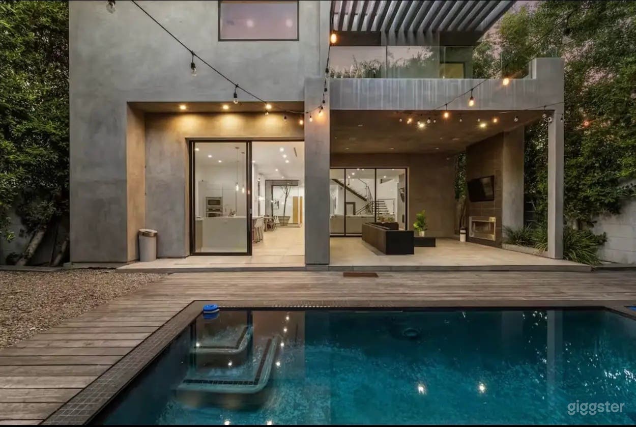 Luxury Minimalist Pool Retreat Photo 2