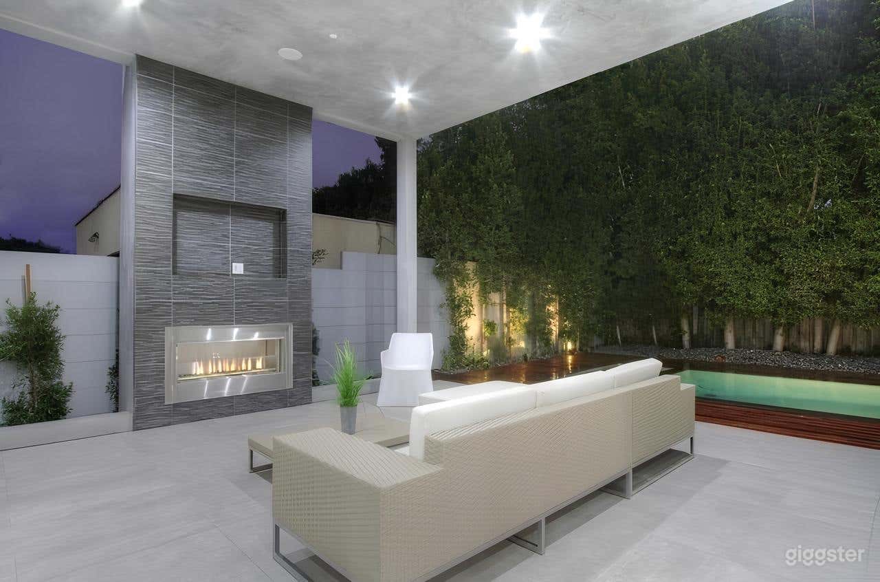 Luxury Minimalist Pool Retreat Photo 4