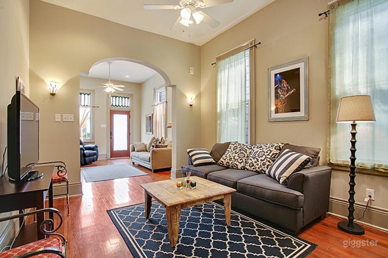  Uptown Victorian-Style Duplex 