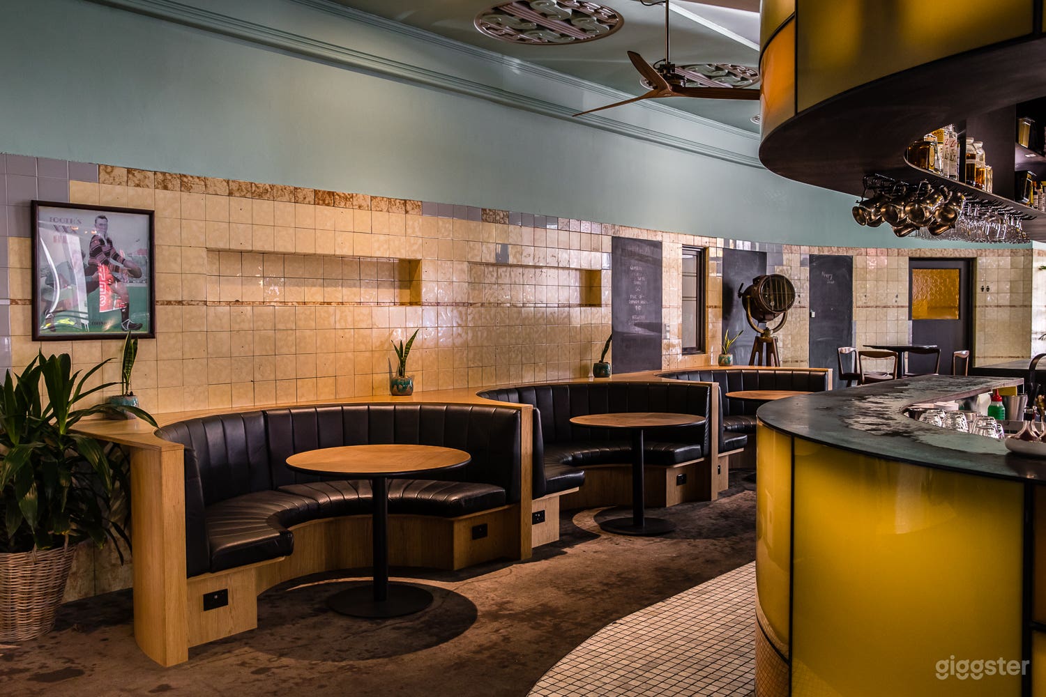 The Clare Bar Photo 4