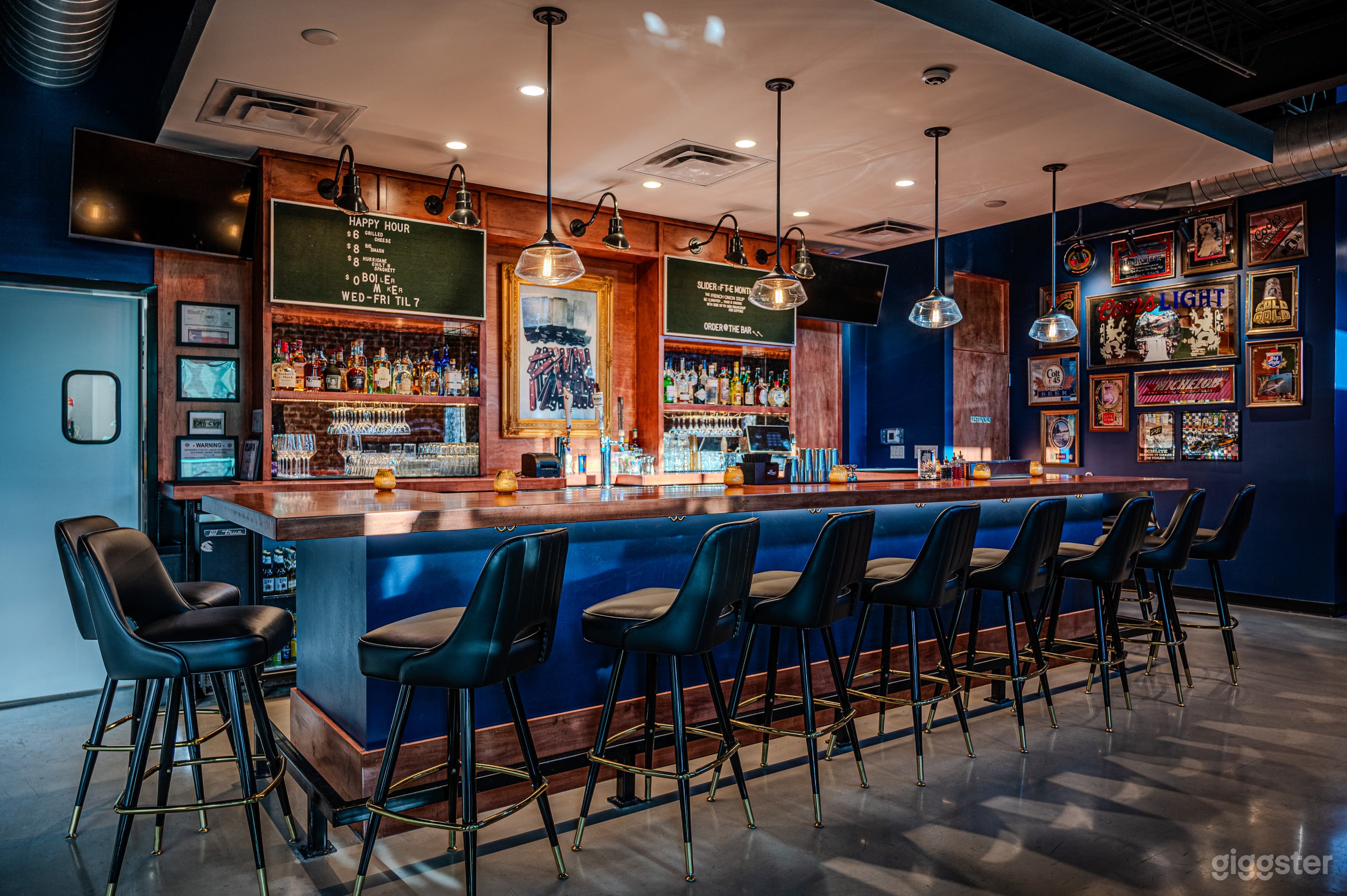 Chilliest Little Burger Bar in Old East Dallas Photo 1