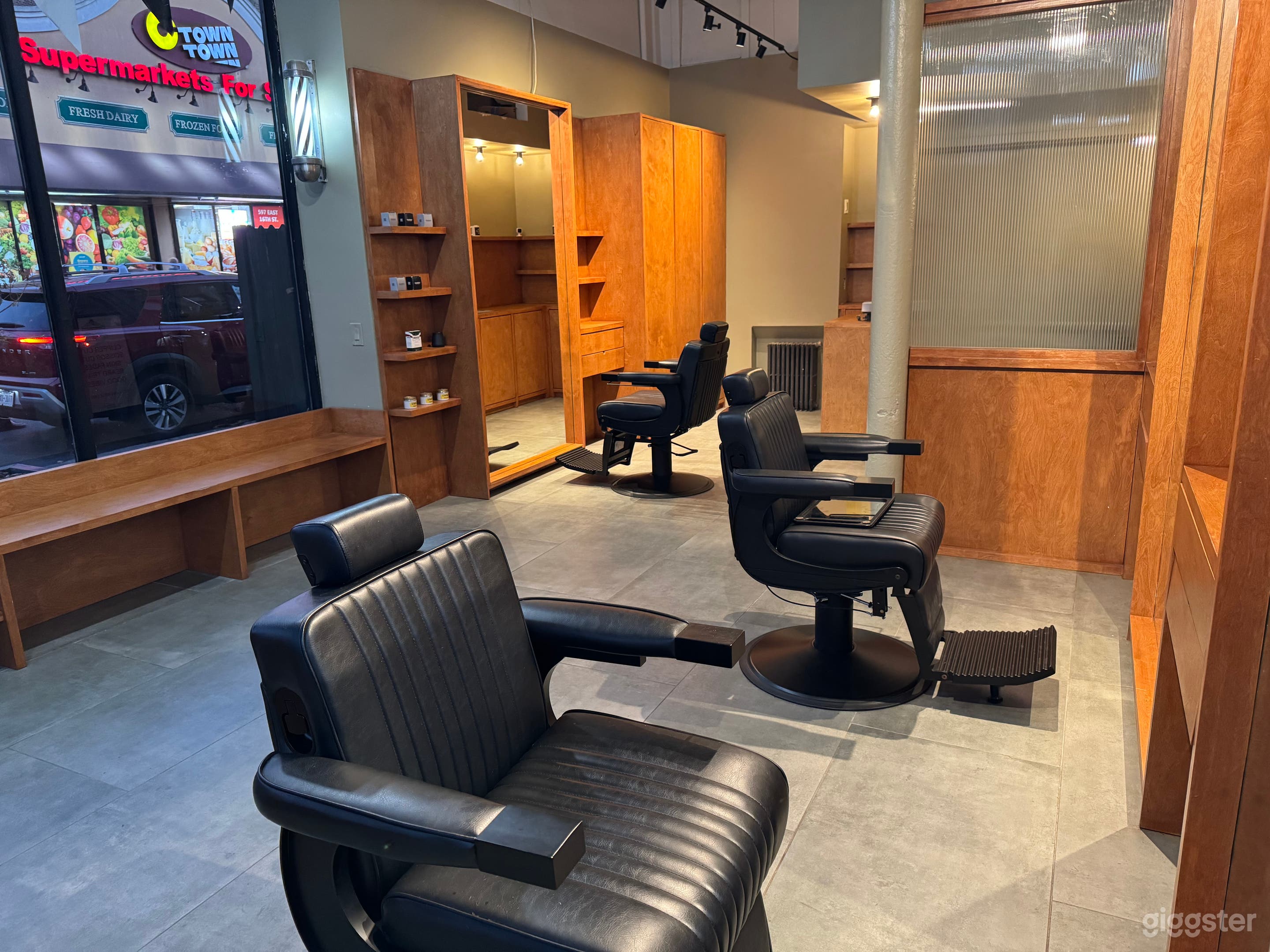 Gentleman Quarter’s Photo 2