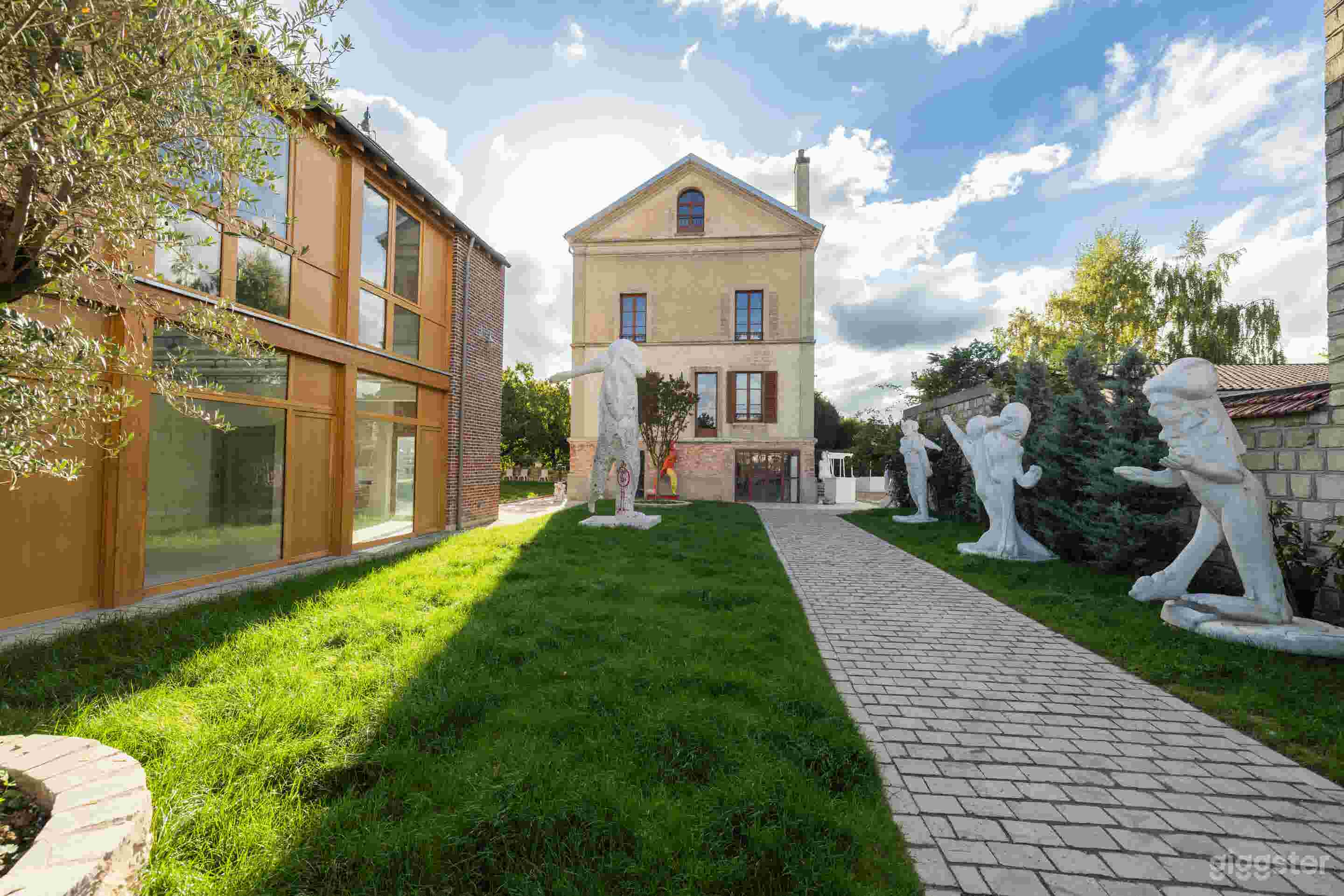 Historic Gallery &amp; Garden – Inspiring Space for Film &amp; Photo Photo 1