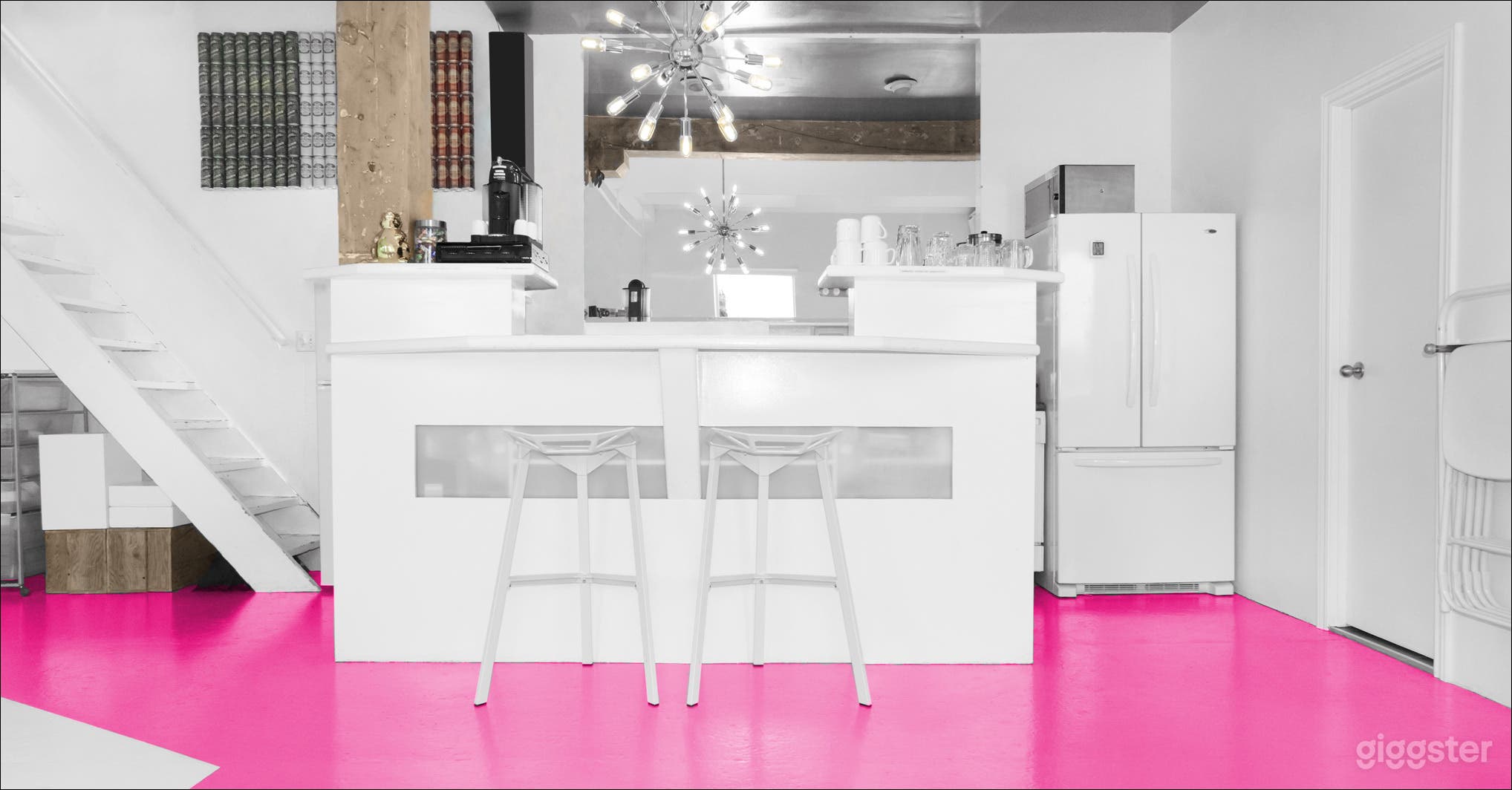 Bright Boutique Photo/Video Studio Photo 4