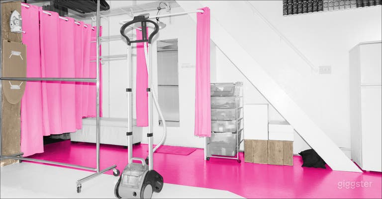  Bright Boutique Photo/Video Studio 