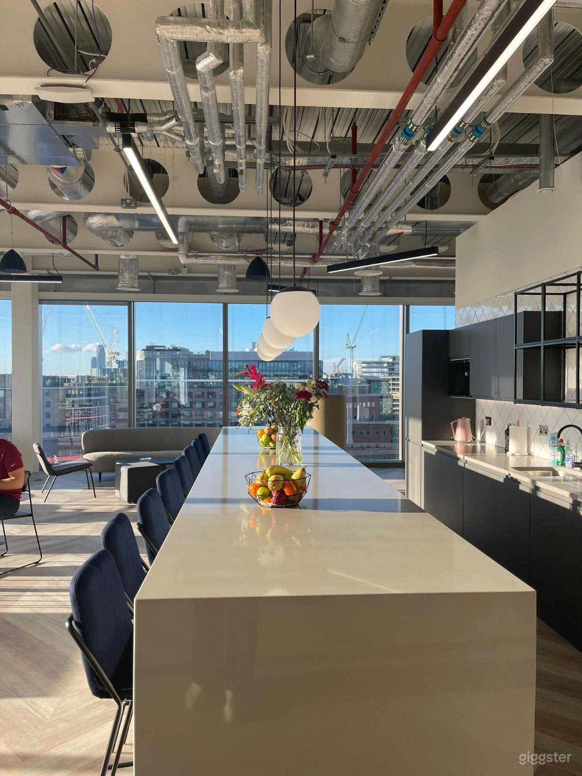 All In One Workspace with Lounge Area Photo 2