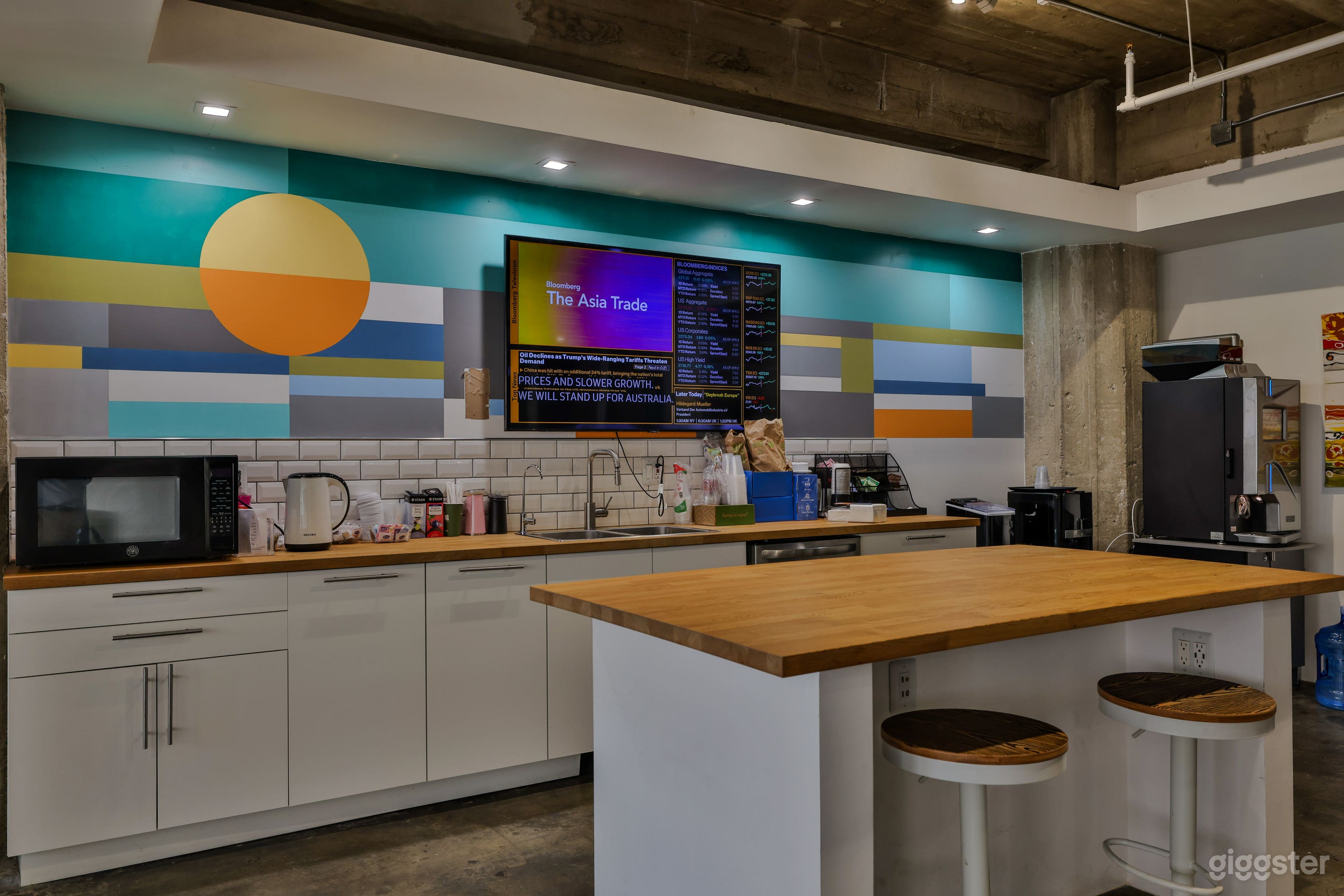 Full Floor Creative Office Space - Events/Filming Photo 2