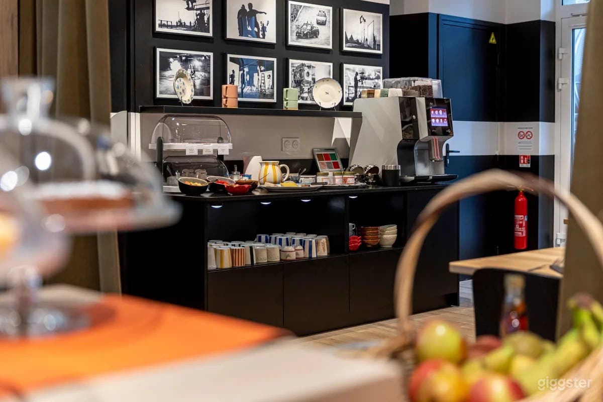 Photo de Hôtel au patrimoine cinématographique et au confort contemporain 3