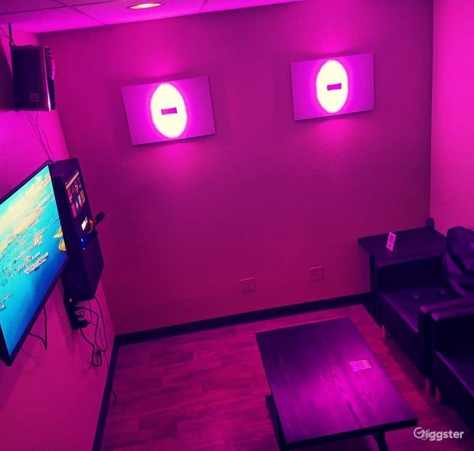 Karaoke Room for 4 Guests Photo 1
