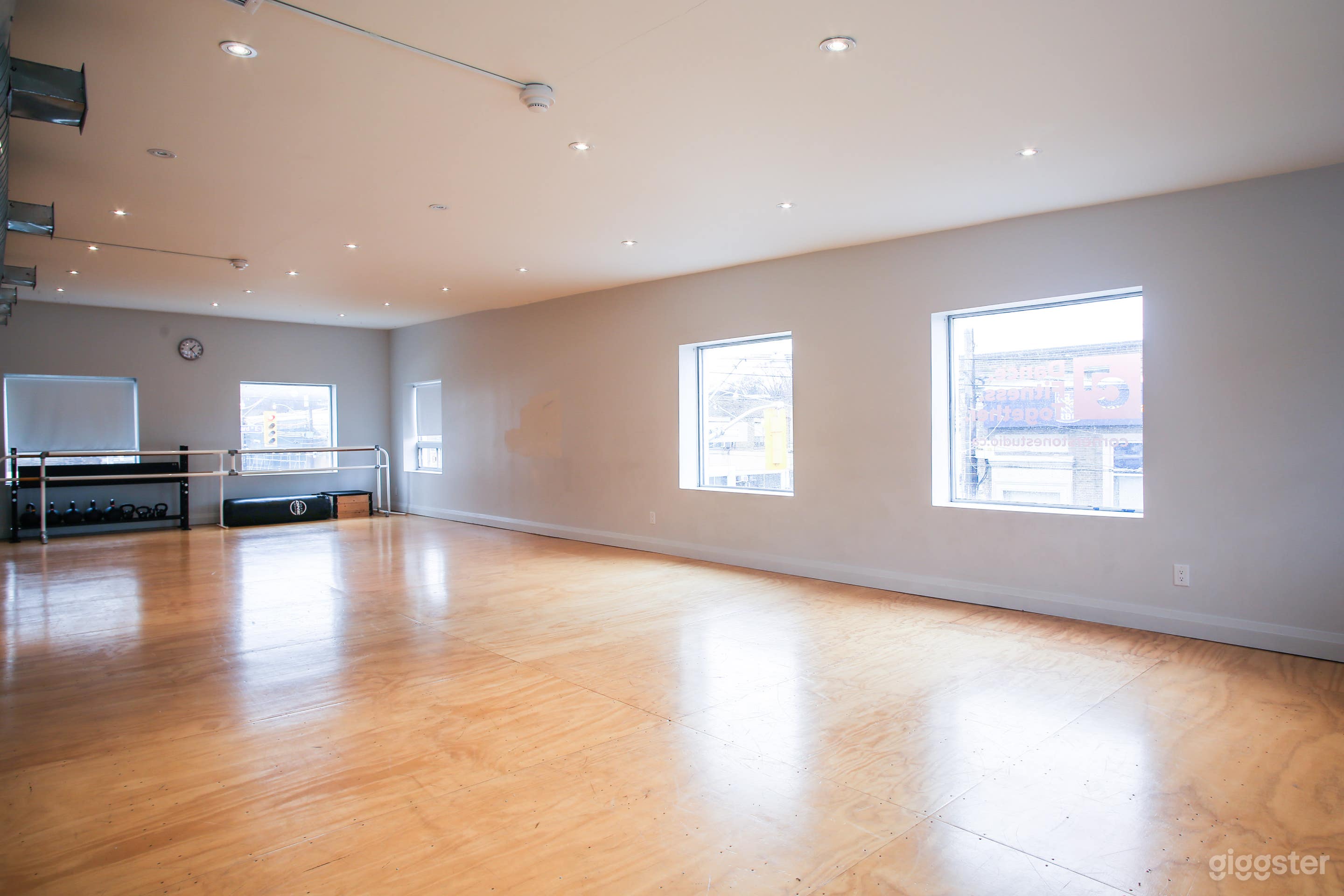 Artistic Dance Studio Photo 1