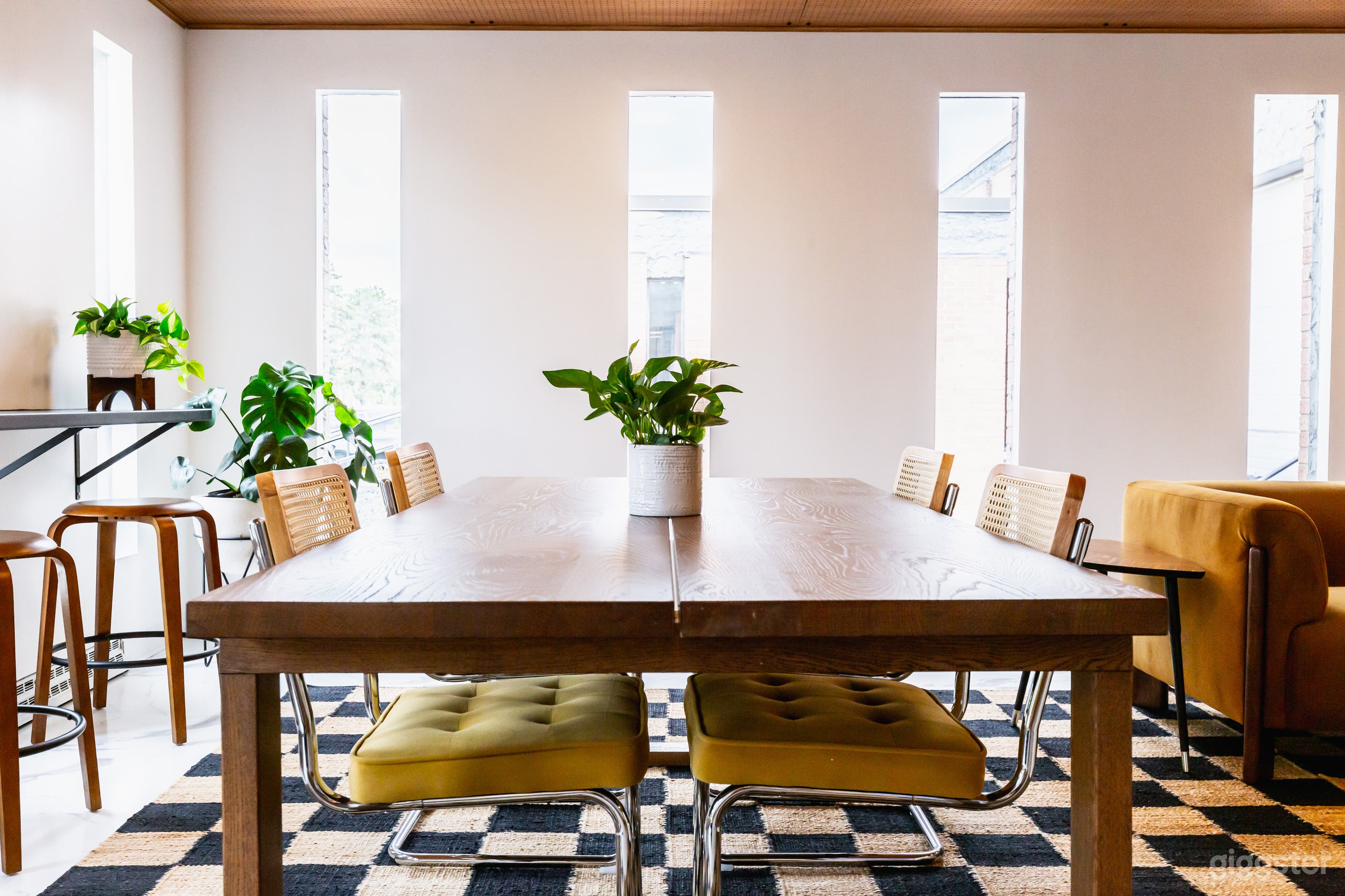 Modern Lounge and Auto Showroom Photo 3