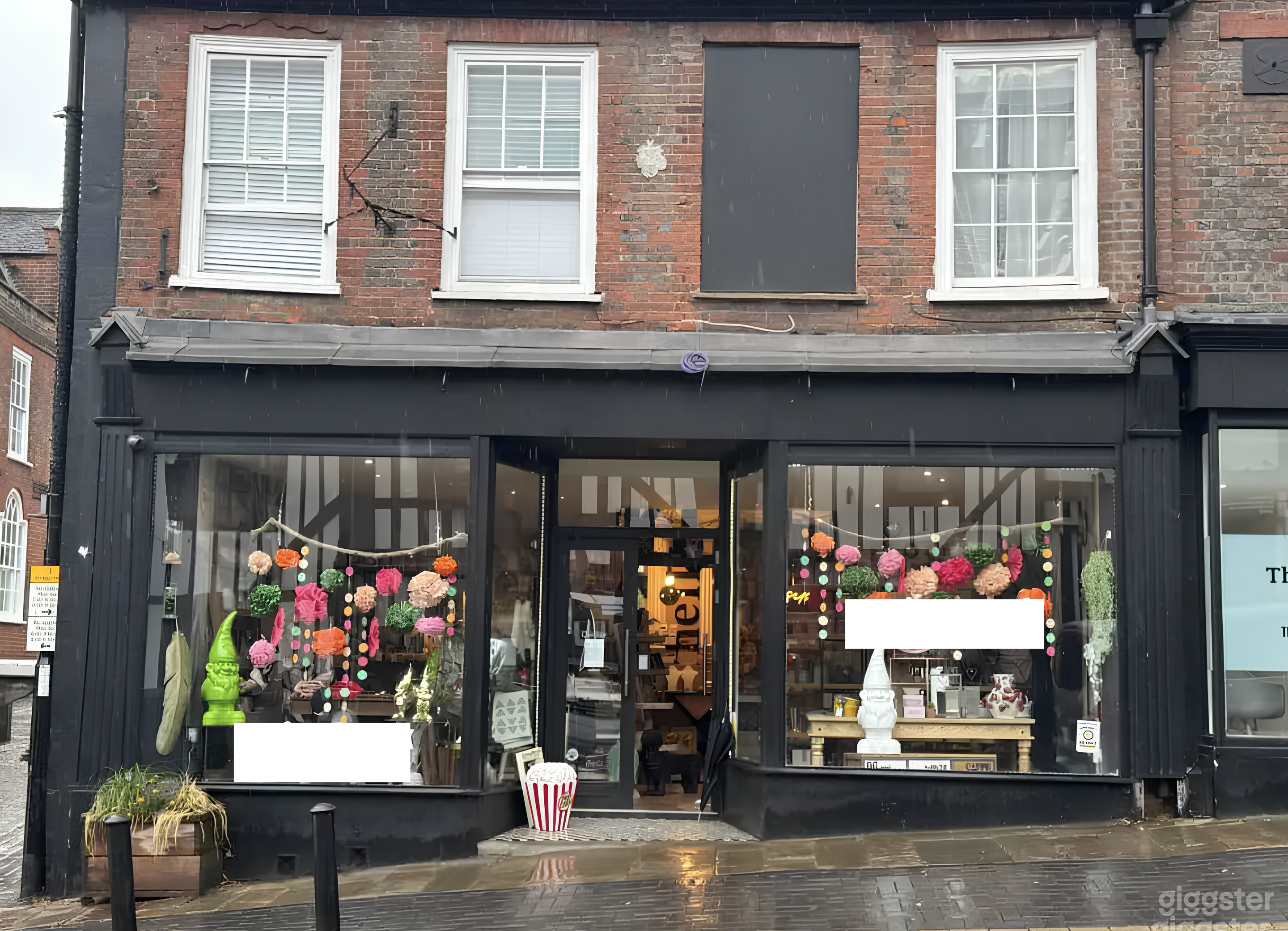 Gift Shop in Stunning 18th Century Building Photo 1