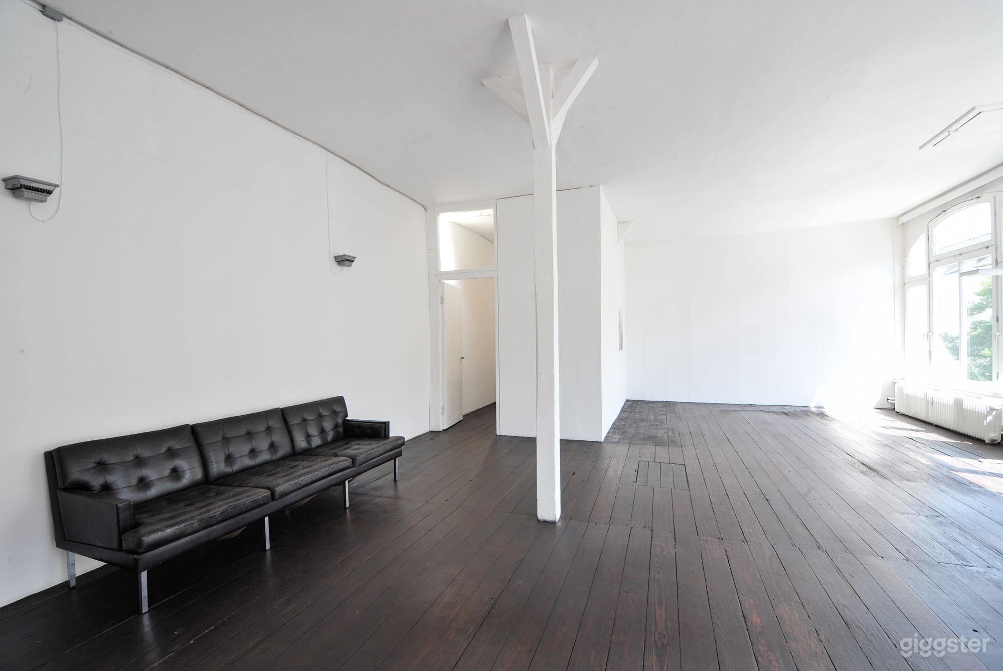 Heller, lichtdurchfluteter Loft für flexible Nutzung Foto 4