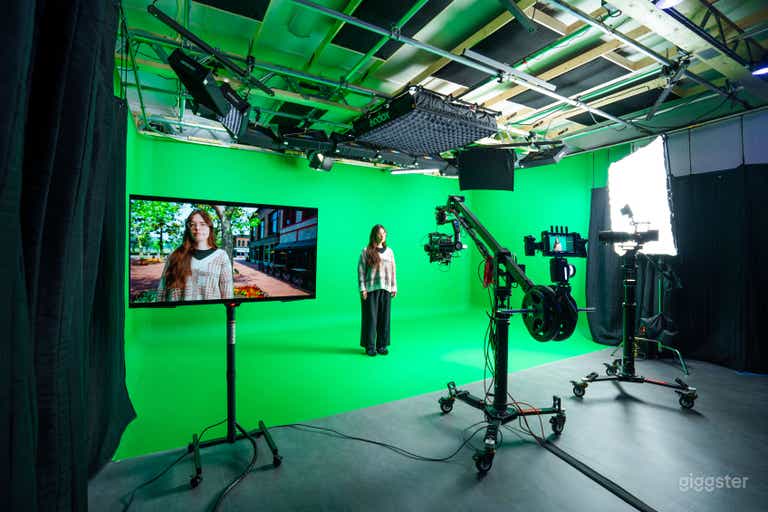  Green Screen Virtual Production Studio 