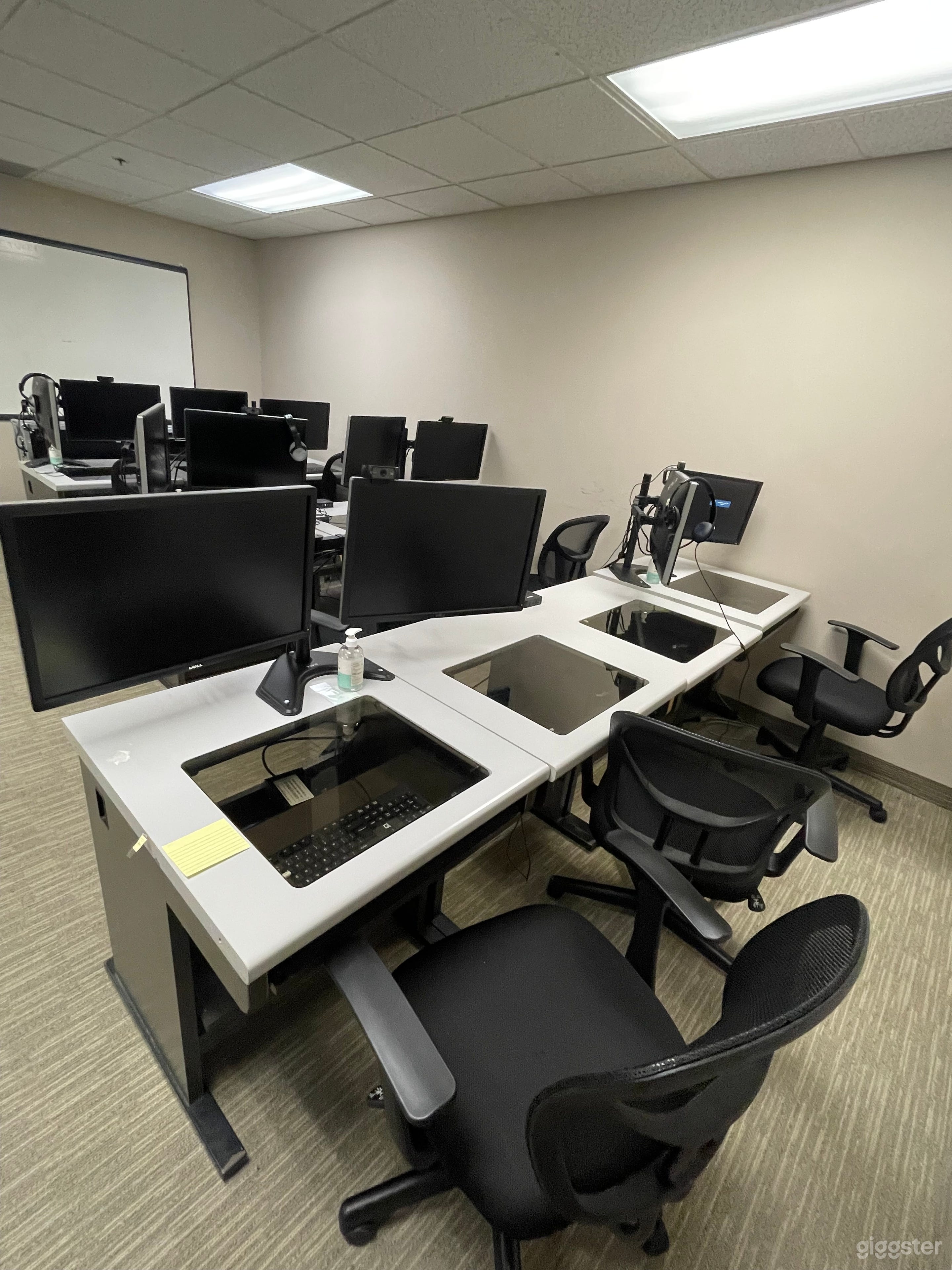 Training Room/Meeting Room Photo 4