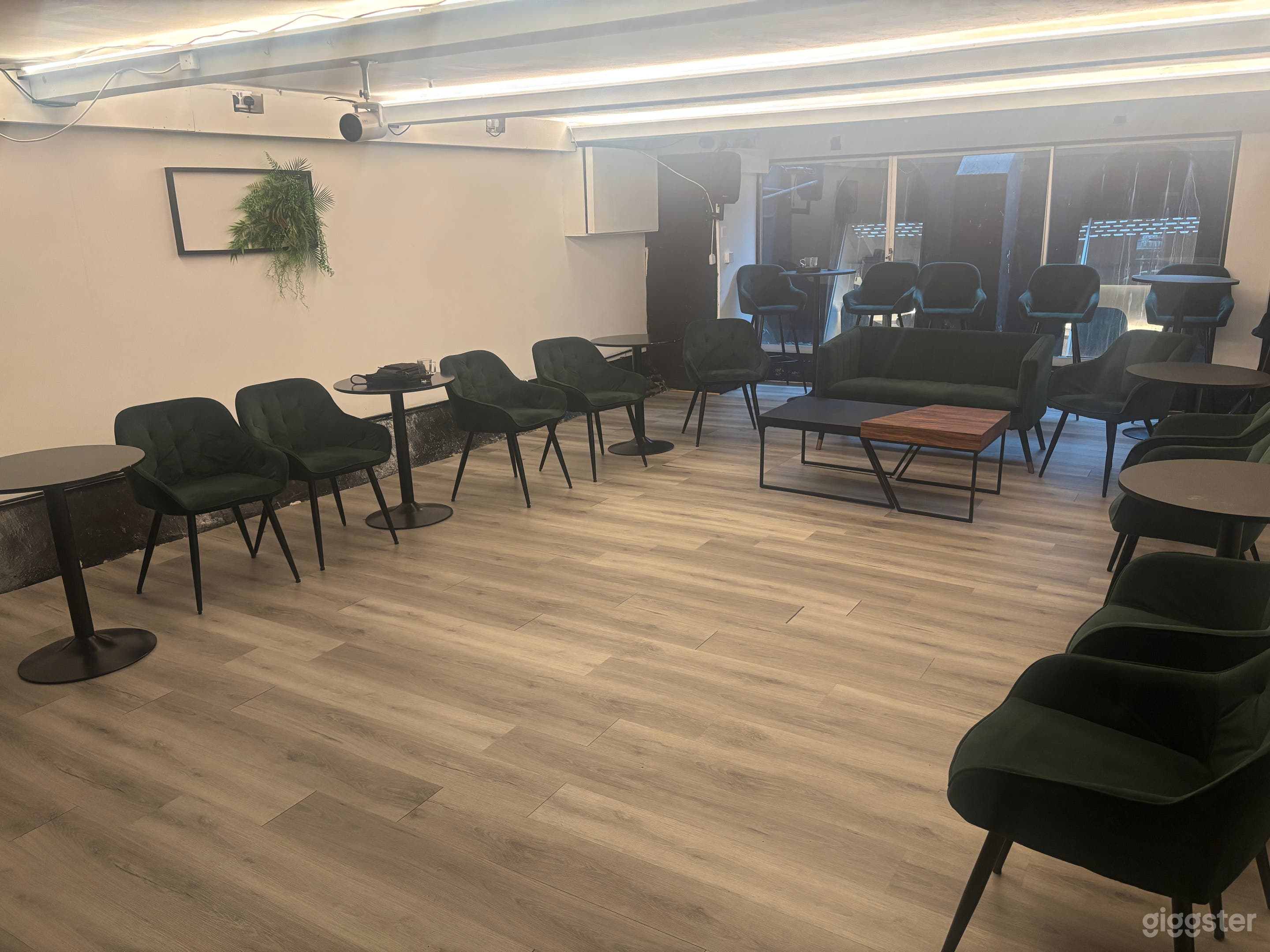 Modern and Cozy 2-Level Venue Photo 4