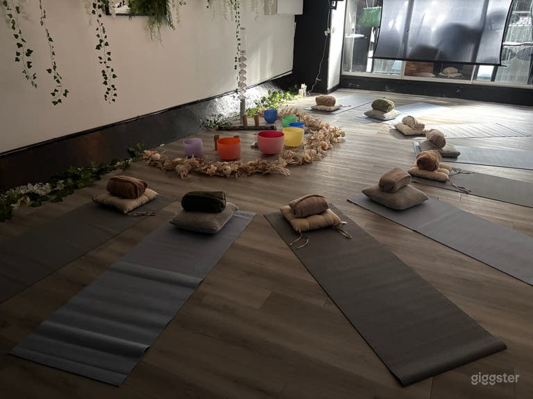  Modern and Cozy 2-Level Venue 