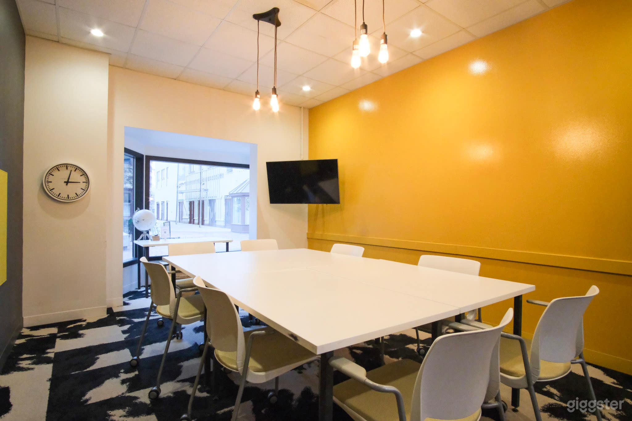 Conference Room in Geneva Photo 1