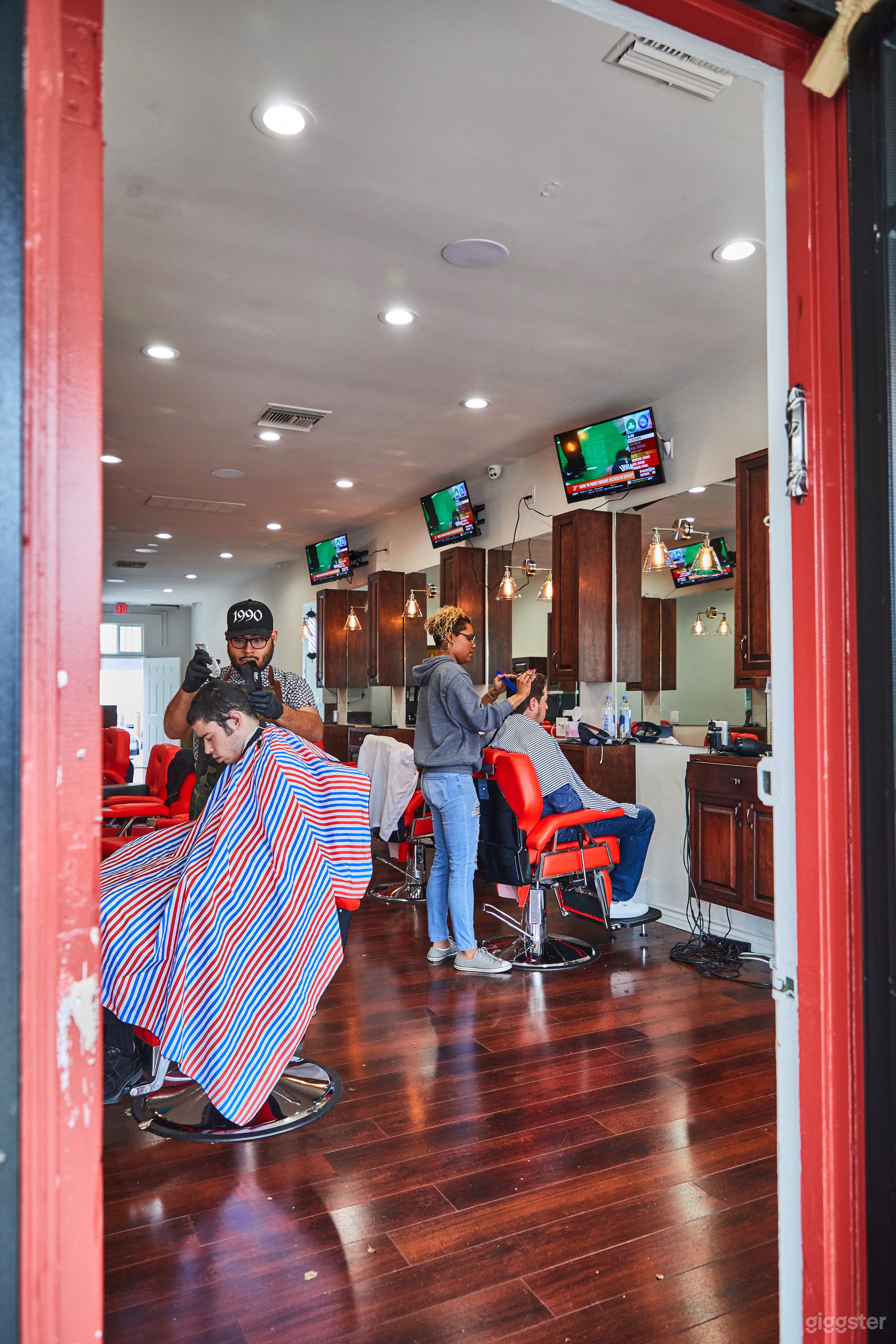 Modern Barbershop in Beverly Hills Photo 1