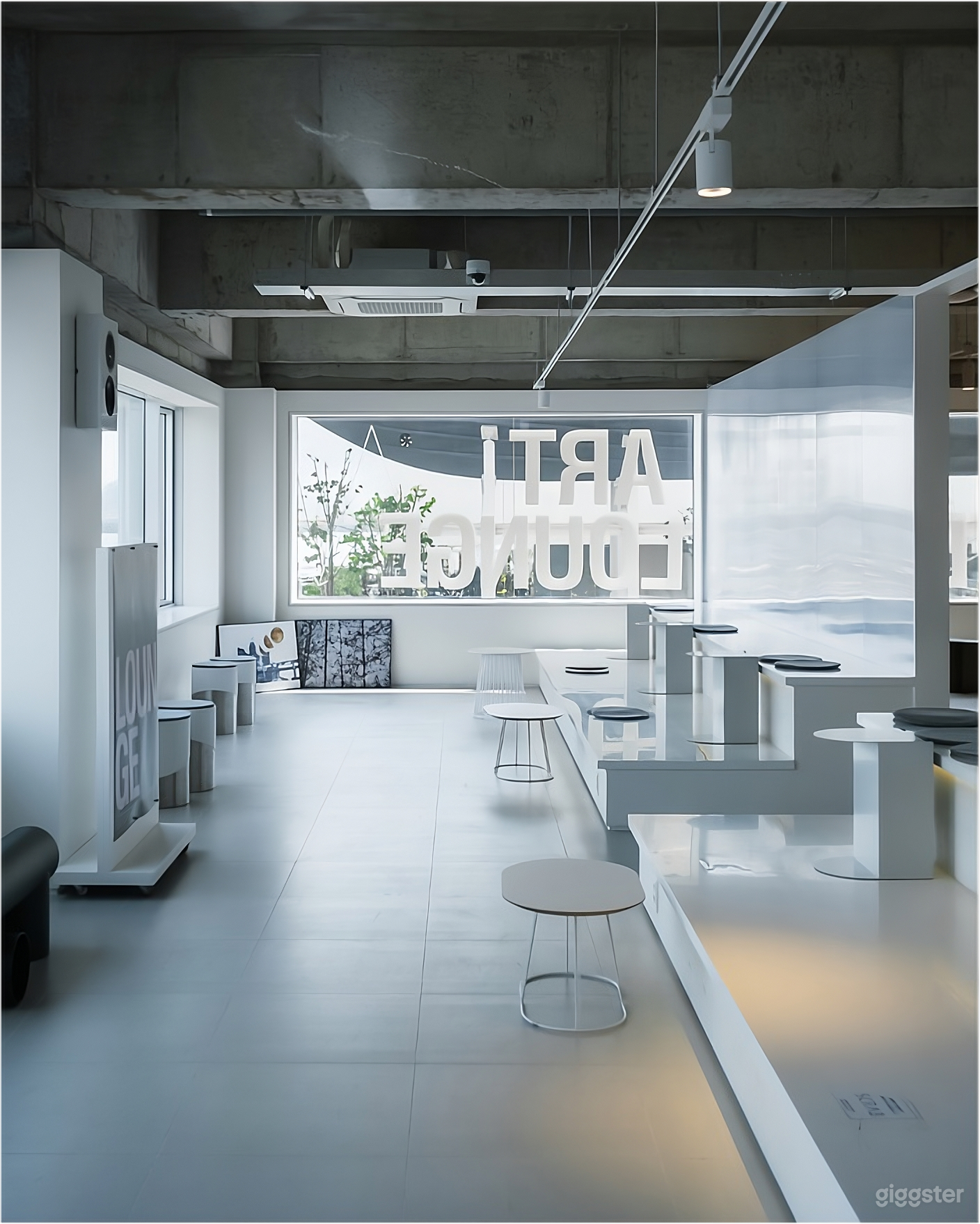 부산 영도 바닷가의 복합문화예술공간 Photo 2