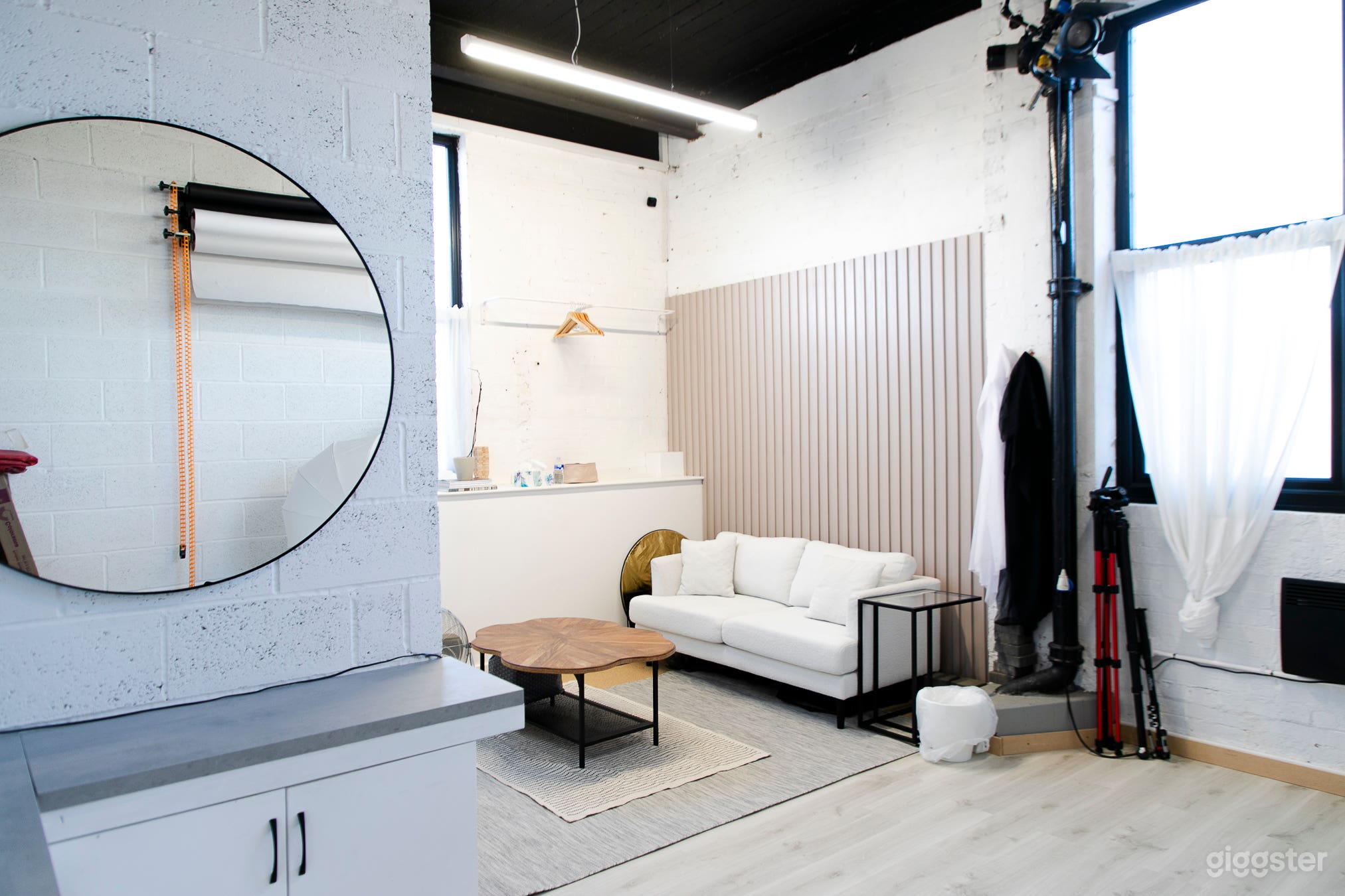 Natural light film/photo studio North West London Photo 1