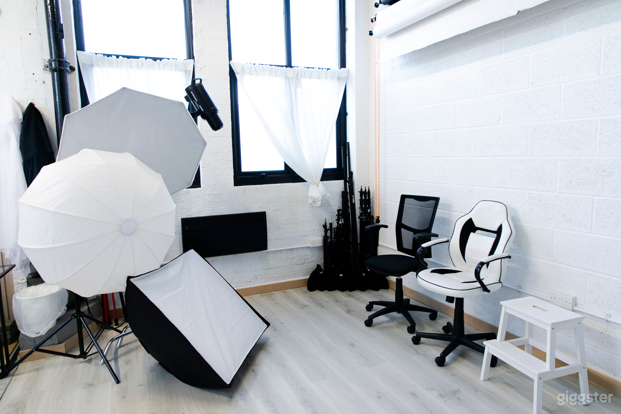 Natural light film/photo studio North West London Photo 4
