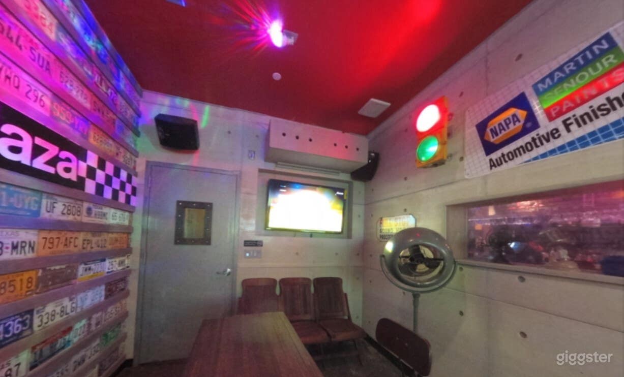 QUEENS PLAZA PRIVATE ROOM Photo 2