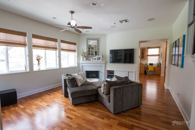  Large Open Living Room with modular furniture 